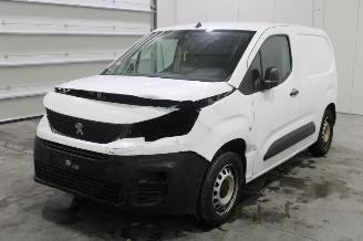 Vaurioauto  passenger cars Peugeot Partner  2019/12