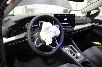 Volkswagen Golf  picture 9