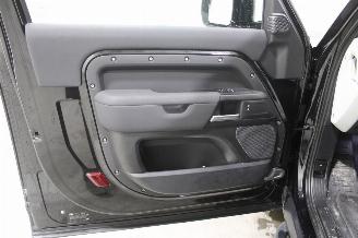 Land Rover Defender  picture 23