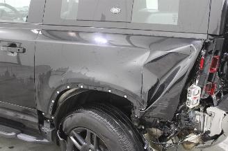 Land Rover Defender  picture 5
