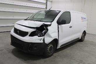 Vaurioauto  passenger cars Peugeot Expert  2023/8