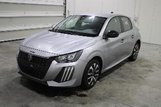 Vaurioauto  passenger cars Peugeot 208  2024/2