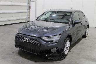 Voiture accidenté Audi A3 Sportback 2024/2