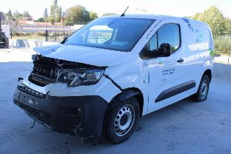 Voiture accidenté Peugeot Partner  2023/7
