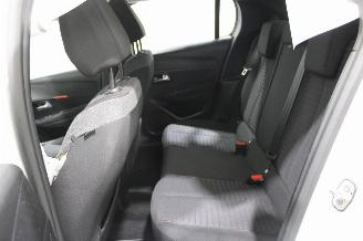Peugeot 208  picture 11
