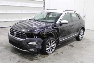 damaged passenger cars Volkswagen T-Roc  2018/5