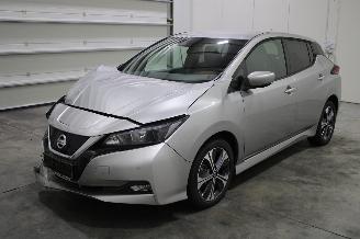 Coche accidentado Nissan Leaf  2021/4