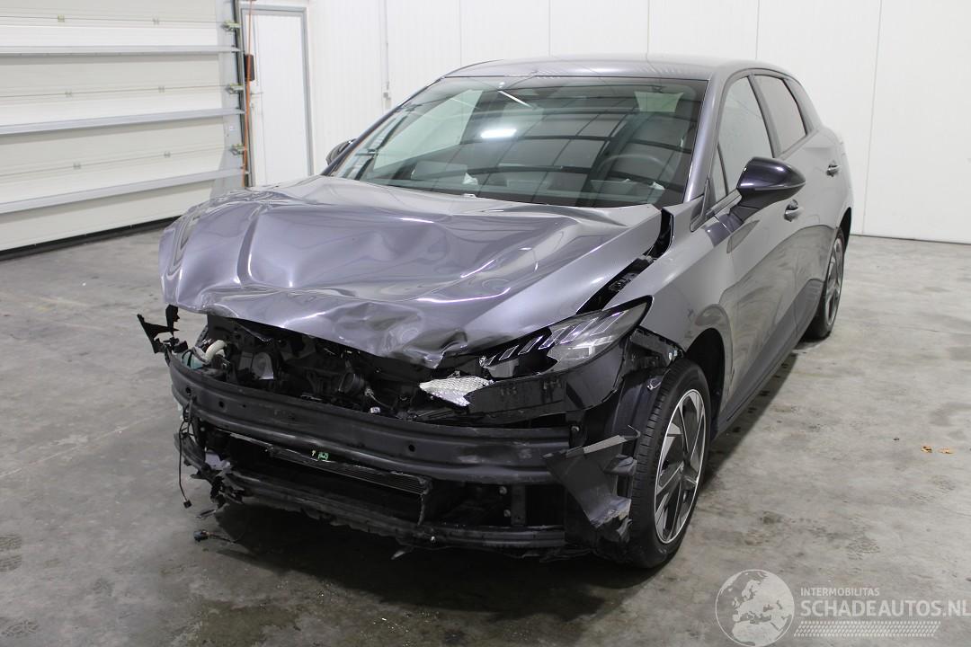 MG MG4 