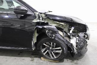 Peugeot 208  picture 6