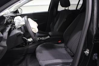 Peugeot e-208  picture 8