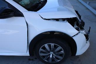 Peugeot e-208  picture 9