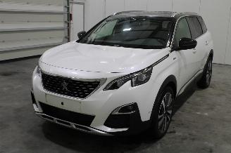 Schadeauto Peugeot 5008  2020/6
