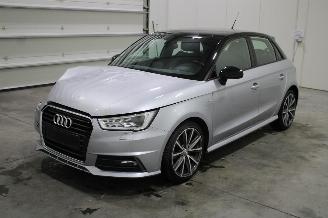 uszkodzony samochody osobowe Audi A1  2016/8