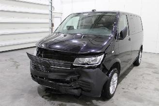 Schadeauto Volkswagen Transporter T6.1 Combi 2023/5