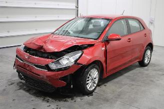 Damaged car Kia Rio  2021/11