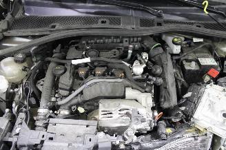 Peugeot 208  picture 15