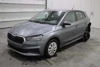 damaged passenger cars Skoda Fabia  2022/9