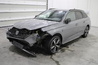 damaged passenger cars Peugeot 308  2024/10