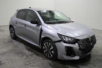 Peugeot 208  picture 2