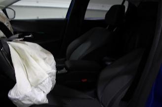 Peugeot 208  picture 13