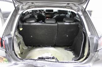 Peugeot 208  picture 19
