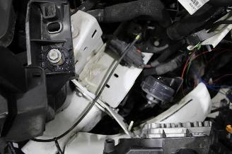 Peugeot e-2008  picture 22