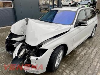 Voiture accidenté BMW 3-serie 3 serie Touring (F31), Combi, 2012 / 2019 320d 2.0 16V 2014/6
