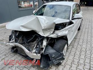 skadebil auto BMW 1-serie  2016