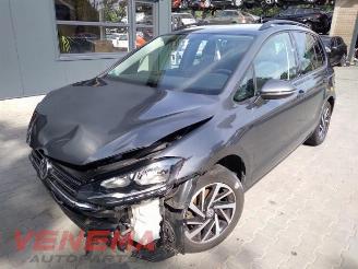 Vrakbiler auto Volkswagen Golf Sportsvan Golf Sportsvan (AUVS), MPV, 2014 / 2021 1.0 TSI 12V BlueMotion Technology 2018/5