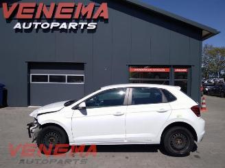 Vrakbiler auto Volkswagen Polo Polo VI (AW1), Hatchback 5-drs, 2017 1.0 12V BlueMotion Technology 2019/11