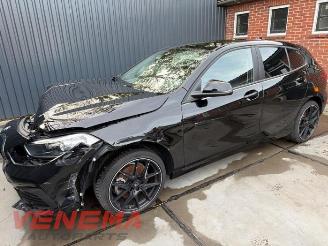 Vrakbiler auto BMW 1-serie 1 serie (F40), Hatchback, 2019 116i 1.5 TwinPower 12V 2024/1