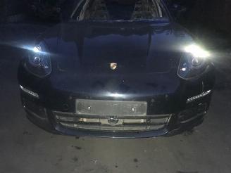 disassembly passenger cars Porsche Panamera 3000CC - HYBRIDE - 245KW 2016/3