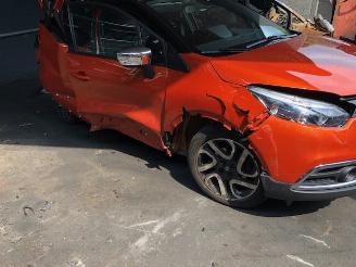 Vrakbiler auto Renault Captur diesel - 66kw - 1461cc  euro 5 2013/5