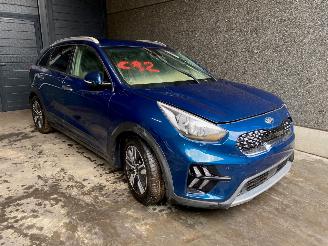 Vrakbiler auto Kia Niro Niro SUV 1.6 GDI Hybrid SUV  Elektrisch Benzine 1.580cc 77kW (105pk) FWD 2021/5