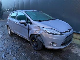 Vrakbiler auto Ford Fiesta Fiesta VII (JA8) Hatchback 2008 / 2017 1.4 TDCi Hatchback  Diesel 1.399cc 51kW 2012/2