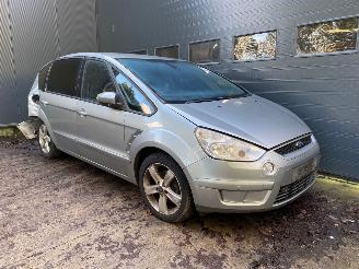 Salvage car Ford S-Max S-Max (GBW) MPV 2006 / 2014 2.0 16V Flexifuel MPV   1.999cc 107kW (145pk) FWD 2007/10