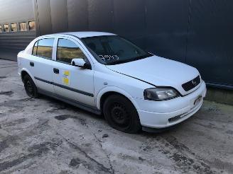 Salvage car Opel Astra G (F69) Sedan 1998 / 2009 1.7 CDTi 16V Eco4 Sedan 4Dr Diesel 1.686cc 59kW (80pk) FWD 2003/7