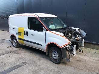 Uttjänta bilar auto Opel Combo Van 2012 / 2018 1.3 CDTI 16V ecoFlex Bestel  Diesel 1.248cc 66kW (90pk) FWD 2014/1