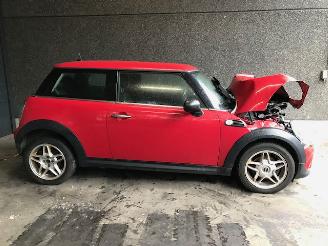 Mini One (R56) Hatchback 2006 / 2013 1.6 One D 16V Hatchback  Diesel 1.598cc 66kW (90pk) FWD picture 2