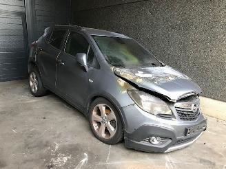 Vrakbiler auto Opel Mokka SUV 2014 1.7 CDTI 16V 4x2 SUV  Diesel 1.686cc 96kW (131pk) FWD 2014/9