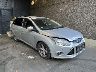 Vrakbiler auto Ford Focus III Wagon Combi 2010 / 2018 1.6 TDCi 115 Combi/o  Diesel 1.560cc 85kW (116pk) FWD 2013/1