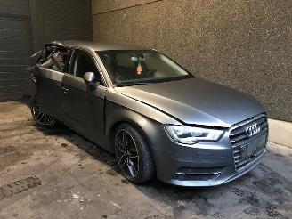 Uttjänta bilar auto Audi A3 (8VA/8VF) Hatchback 5-drs 2012 / 2020 1.6 TDI Ultra 16V Hatchback 4Dr Diesel 1 598cc 81kW (110pk) FWD 2015/4