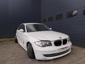 Vrakbiler auto BMW 1-serie  2007/10