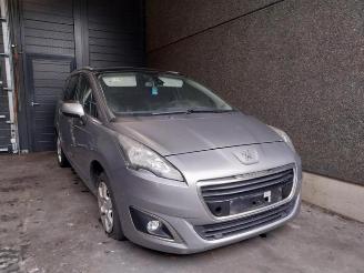 Vrakbiler auto Peugeot 5008 5008 I (0A/0E), MPV, 2009 / 2017 1.6 HDiF 16V 2015/5