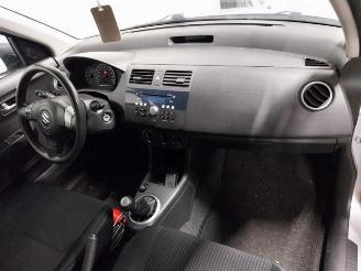 Suzuki Swift Swift (ZA/ZC/ZD1/2/3/9), Hatchback, 2005 / 2015 1.3 VVT 16V picture 10