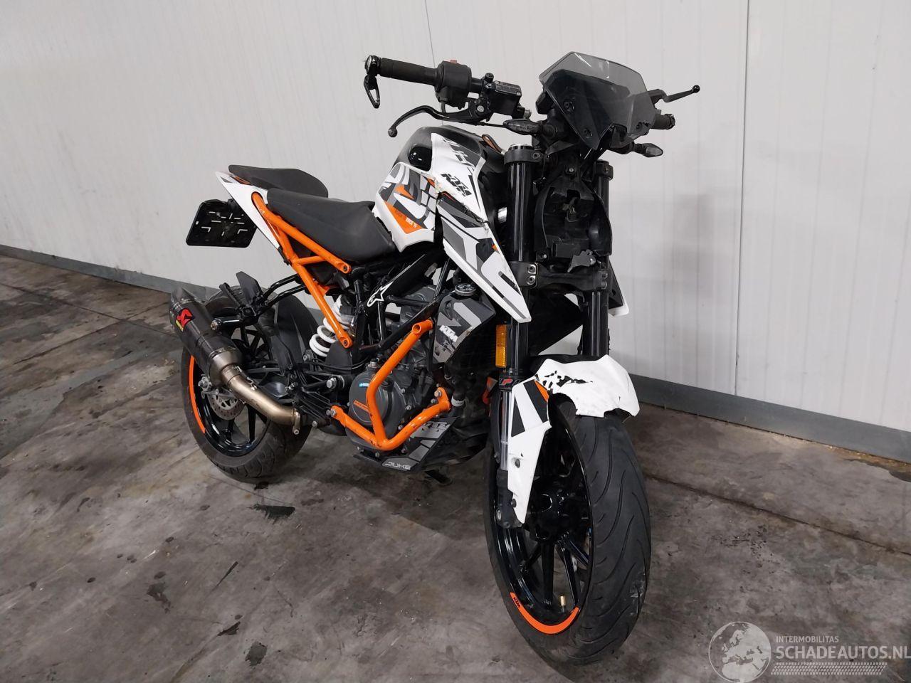 KTM 125 Duke 