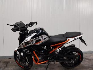 KTM 125 Duke  picture 4