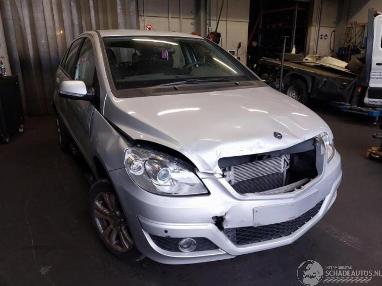 Mercedes B-klasse B (W245,242), Hatchback, 2005 / 2011 2.0 B-180 CDI 16V