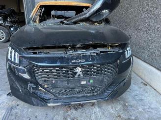 Vrakbiler auto Peugeot 208 208 II (UB/UH/UP), Hatchback 5-drs, 2019 1.5 BlueHDi 100 2023/4