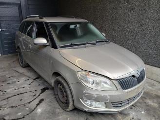 Coche siniestrado Skoda Fabia Fabia II Combi, Combi 5-drs, 2007 / 2015 1.2i 12V 2014/5